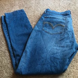 Levi 524 Skinny Jeans